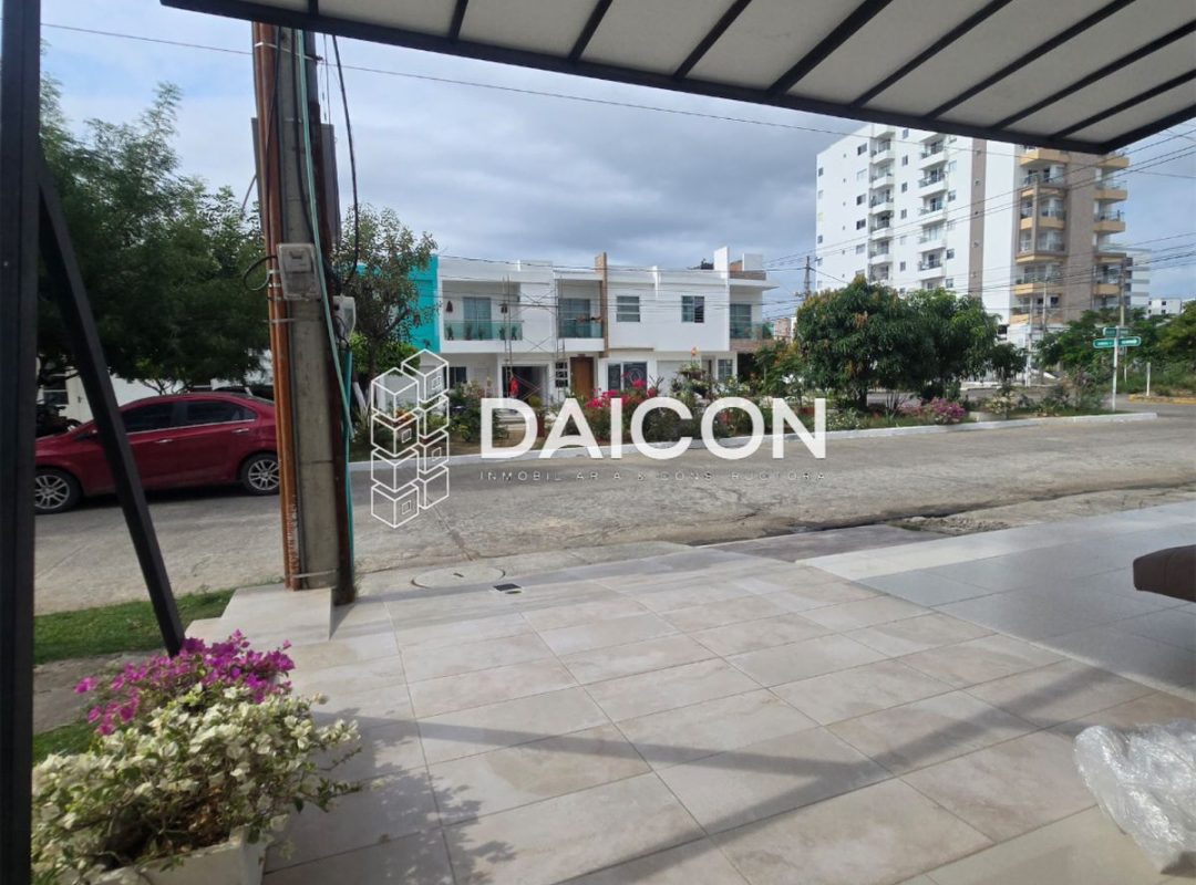 WhatsApp Image 2025-12-17 at 4.