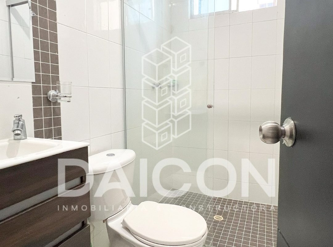 🏡 ¡Tu nuevo hogar en La Castellana te espera!📐 84.5 m² - 2 hab + cuarto de servicio - 3 baños (3)